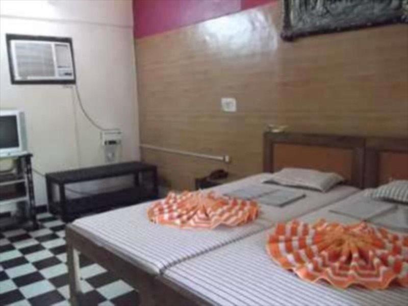 Ancora Beach Resort Baga Esterno foto