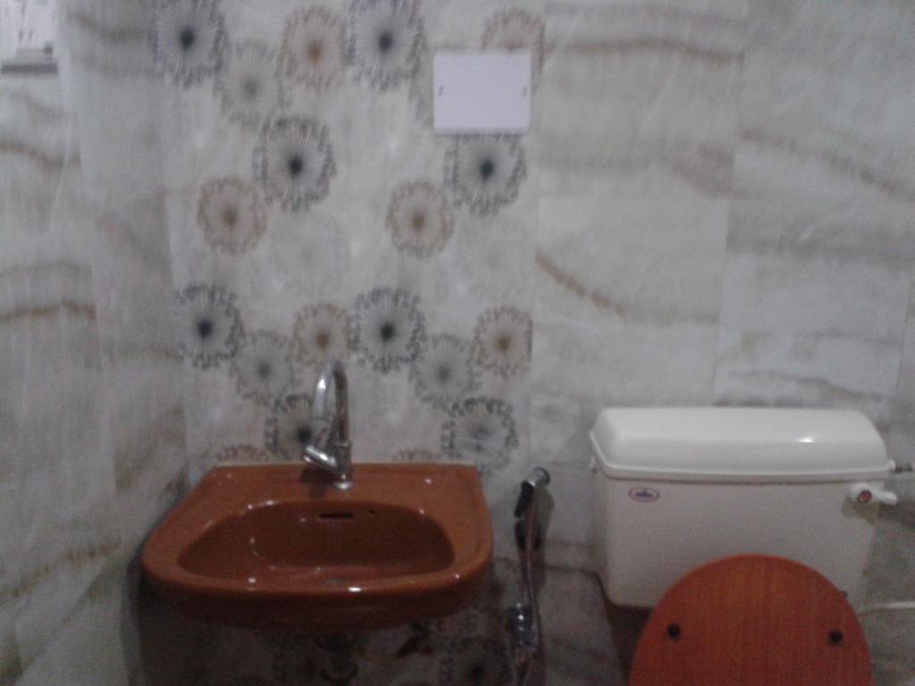 Ancora Beach Resort Baga Esterno foto